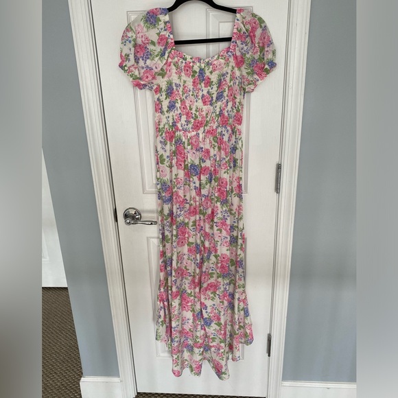 NWT Floral Smocked Puff Sleeve Midi Dress - Picture 6 of 16
